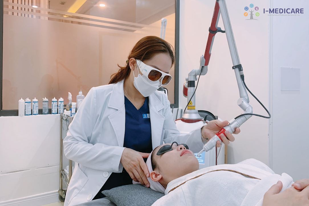 Cồi mụn có tự hết không? Vì sao không nên tự nặn tại nhà - ảnh 4